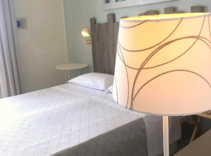 Szálloda Viamare Milano Marittima